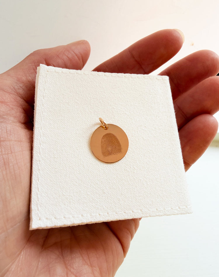 Berlock eget fingeravtryck, rund | 18k. guld