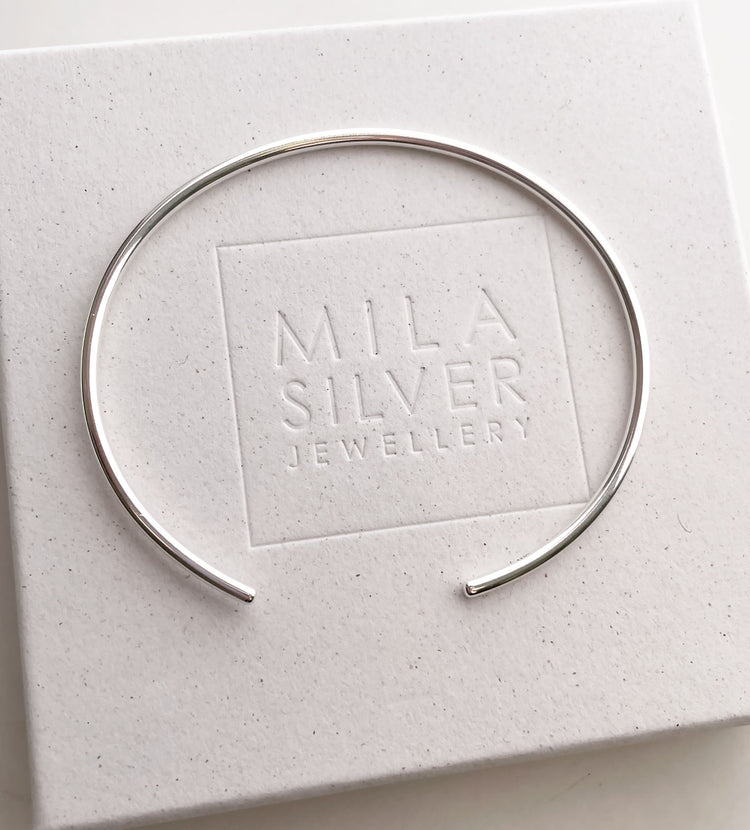 Plain Round Cuff Thin, armband silver, Gravyr valbart