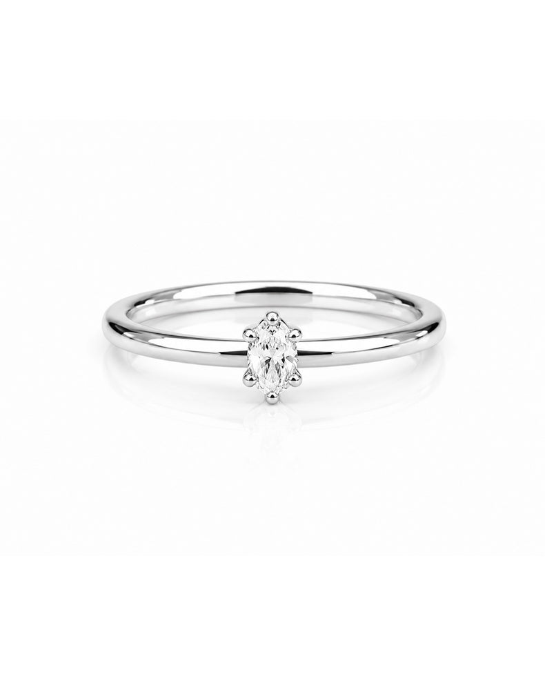 June Diamantring, Oval diamant 0,25 ct.