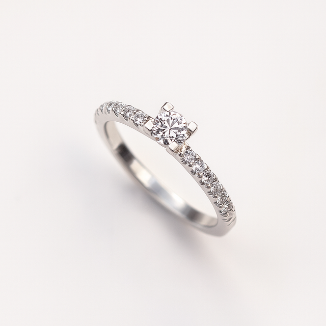 Monet Sidostensring 0,53 ct diamant, Vigsel / Förlovningsring