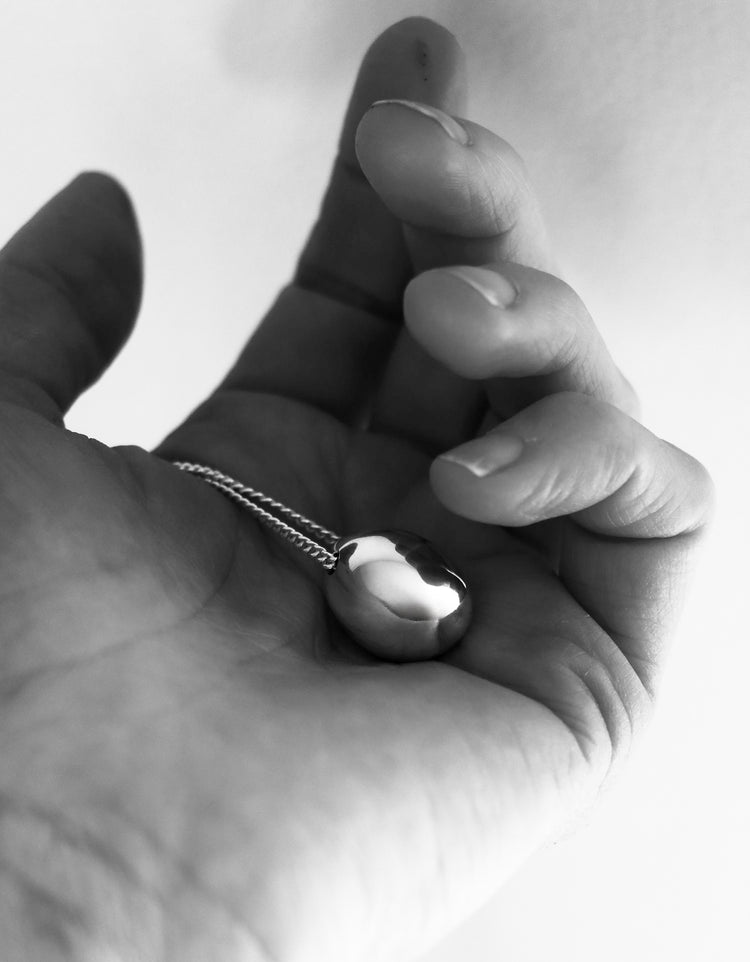 Silver Egg Pendant Large, halsband | 925 silver