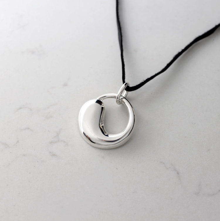 Rea | Embrace Halsband, silver
