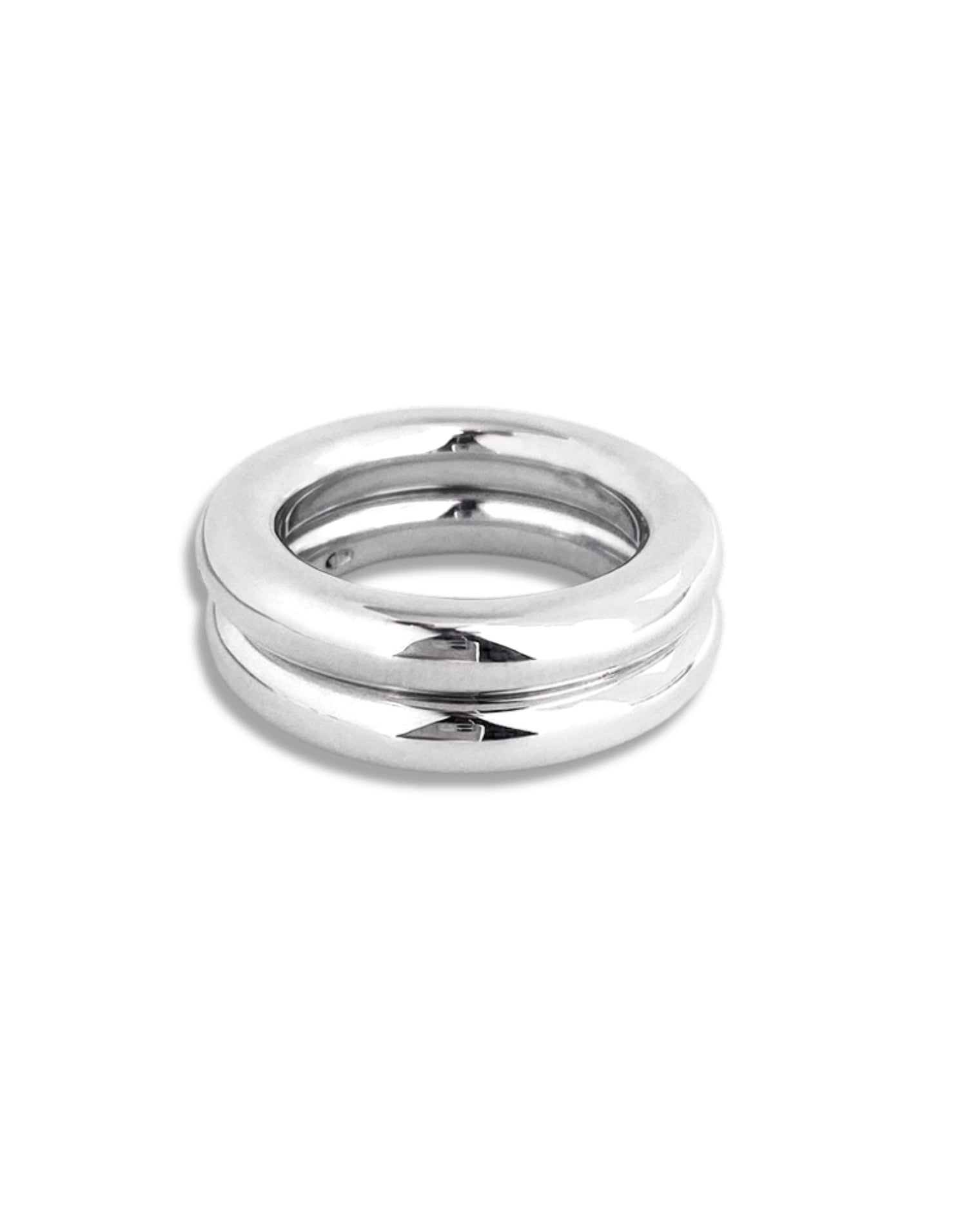 Ring stack med tvÄ massiva silverringar i kombination.