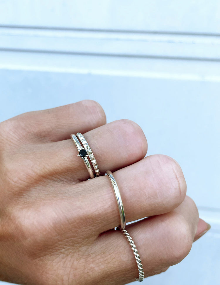 Julie Diamantring, Svart diamant 0,10 ct