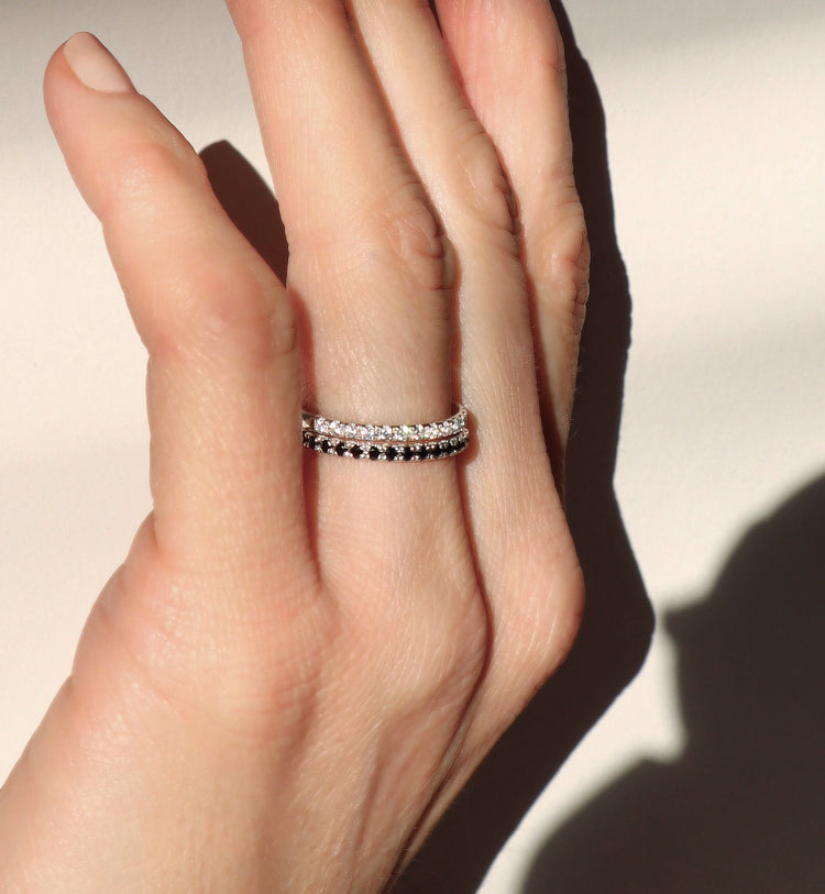 Vigsel / Förlovningsringar Par | Elise + Plain ring, Svarta diamanter