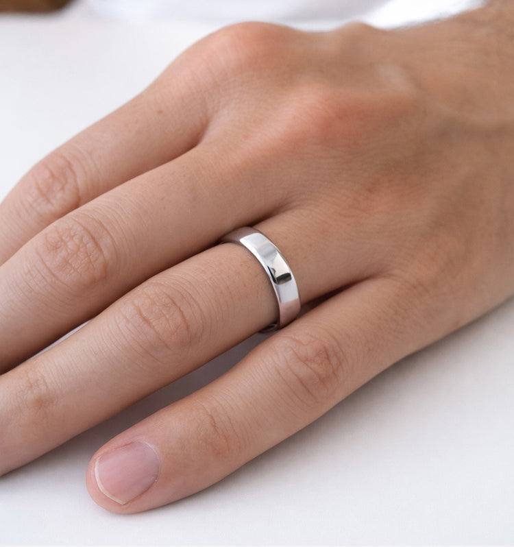 Julie 0,25 ct + Plain silverring 5 mm, lätt kupad | Vigsel / Förlovningsringar Par