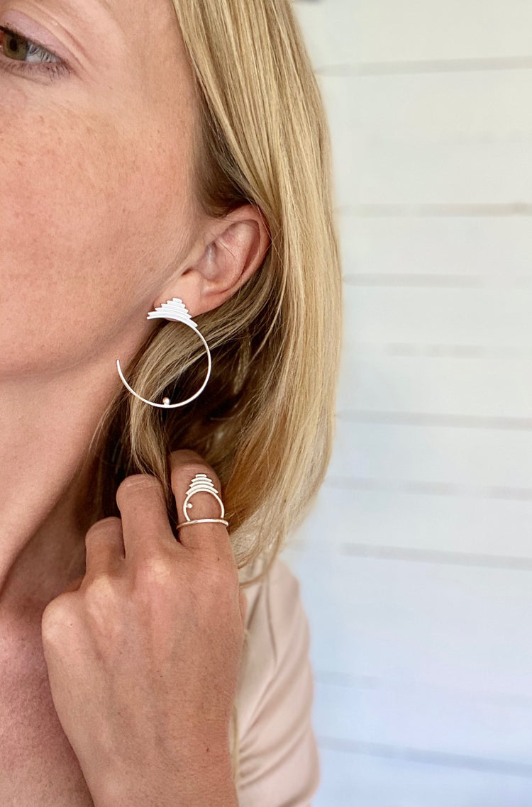 Örhängen och ring från The Journey kollektion.