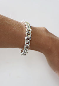 Armband med bred chunky pansarlänk i 925 silver till dam. 