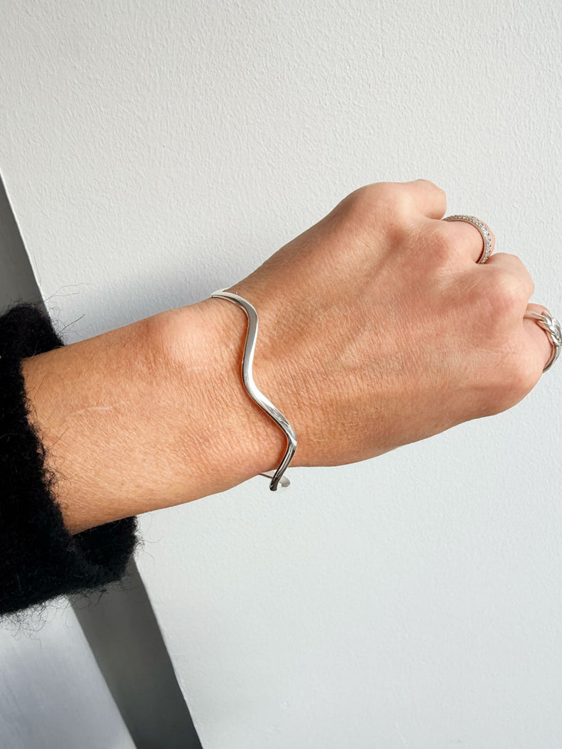 Sample Sale Wavy Cuff armband | 925 silver