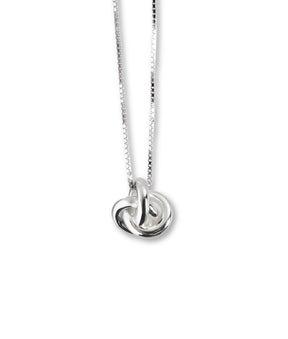 Halsband med stor silverknut. 