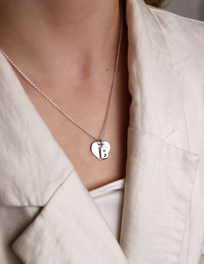 Halsband Bokstavsberlock & Silverhjärta