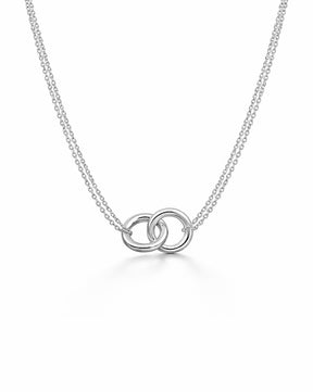 Silverhalsband till dam med två ringar i kedja. 