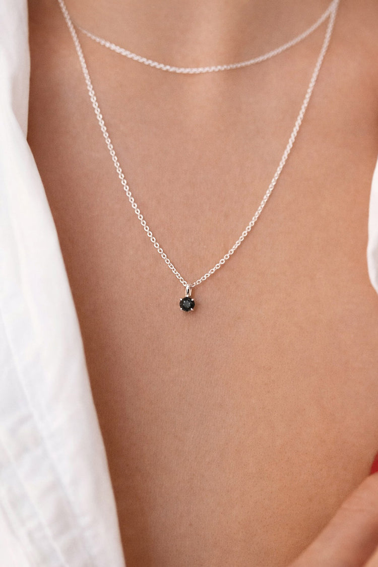 Julie Diamanthalsband, Svart diamant 0,10 ct.