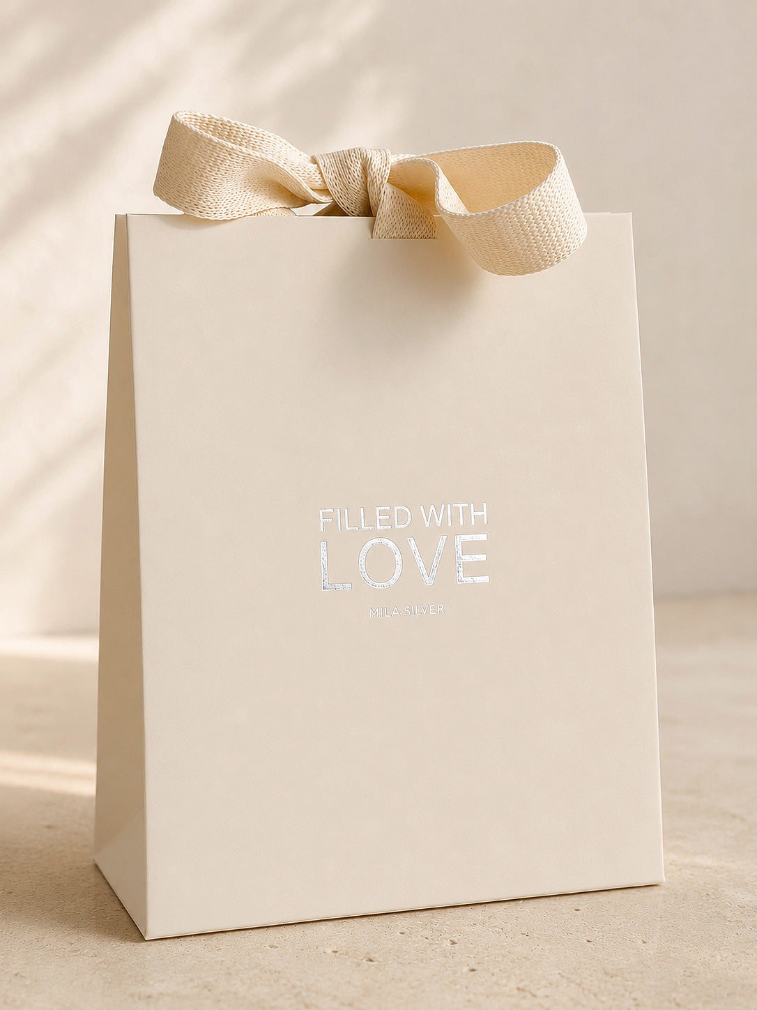 Köp Lyx Presentpåse | Filled With Love