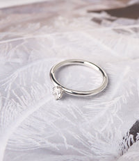June 0,25 ct oval diamant, Vigsel / Förlovningsring