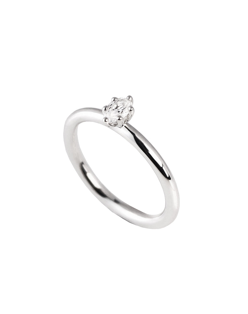 Juni Ehering / Verlobungsring, Solitärring 0,25 ct ovaler Diamant