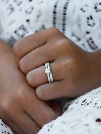 Monet Sidostensring 0,53 ct diamant | Vigsel / Förlovningsring